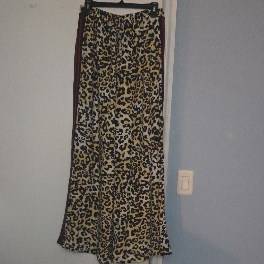 Leopard Print Wide Pant - Picture 2 of 5